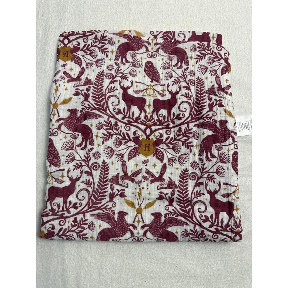 Pottery Barn Kids Harry Potter Swaddle Baby 46x46 White Burgundy Organic Muslin